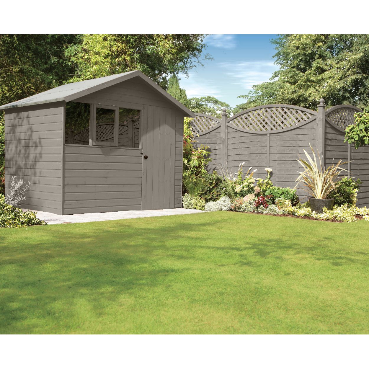 How to Paint Your Shed or Fence: A Step-by-Step Guide